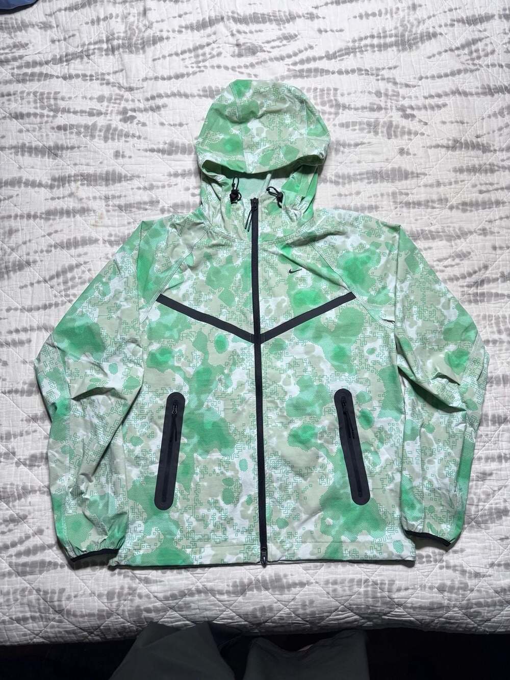 Nike Tech Dri-FIT Woven Camo Full-Zip Jacket Mens XS HV0979-034